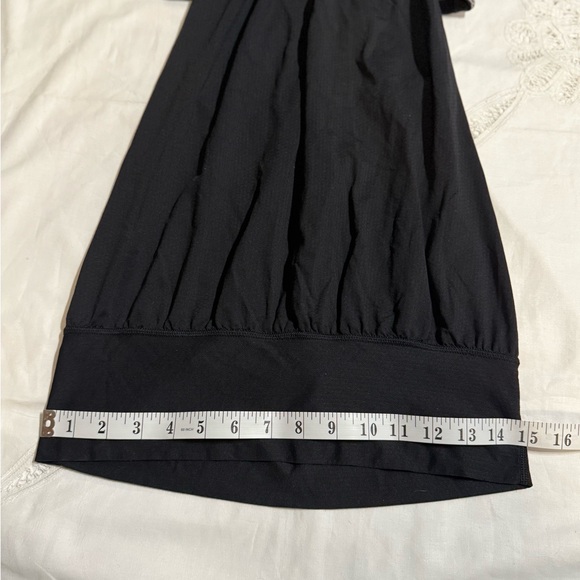 Stylish Black and Gray Lululemon top #125 - Picture 3 of 7